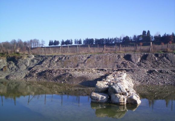 Pennelli con massi ciclopici contro l’erosione spondale