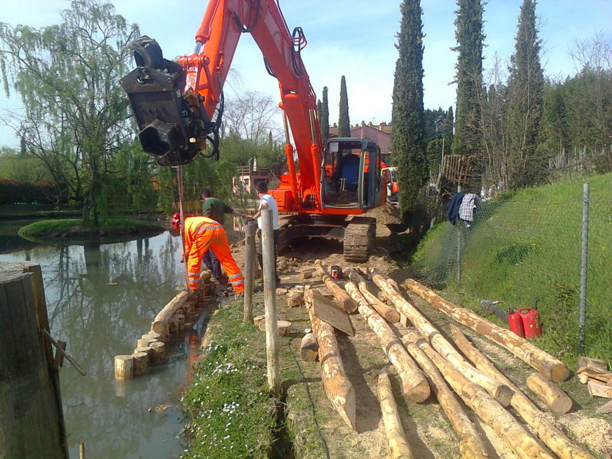 Pali a Colpo per Difesa Spondale Lago